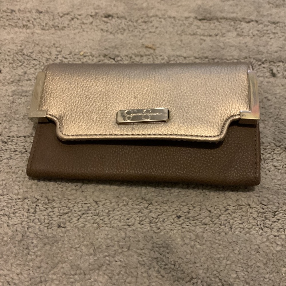 Jessica Simpson wallet